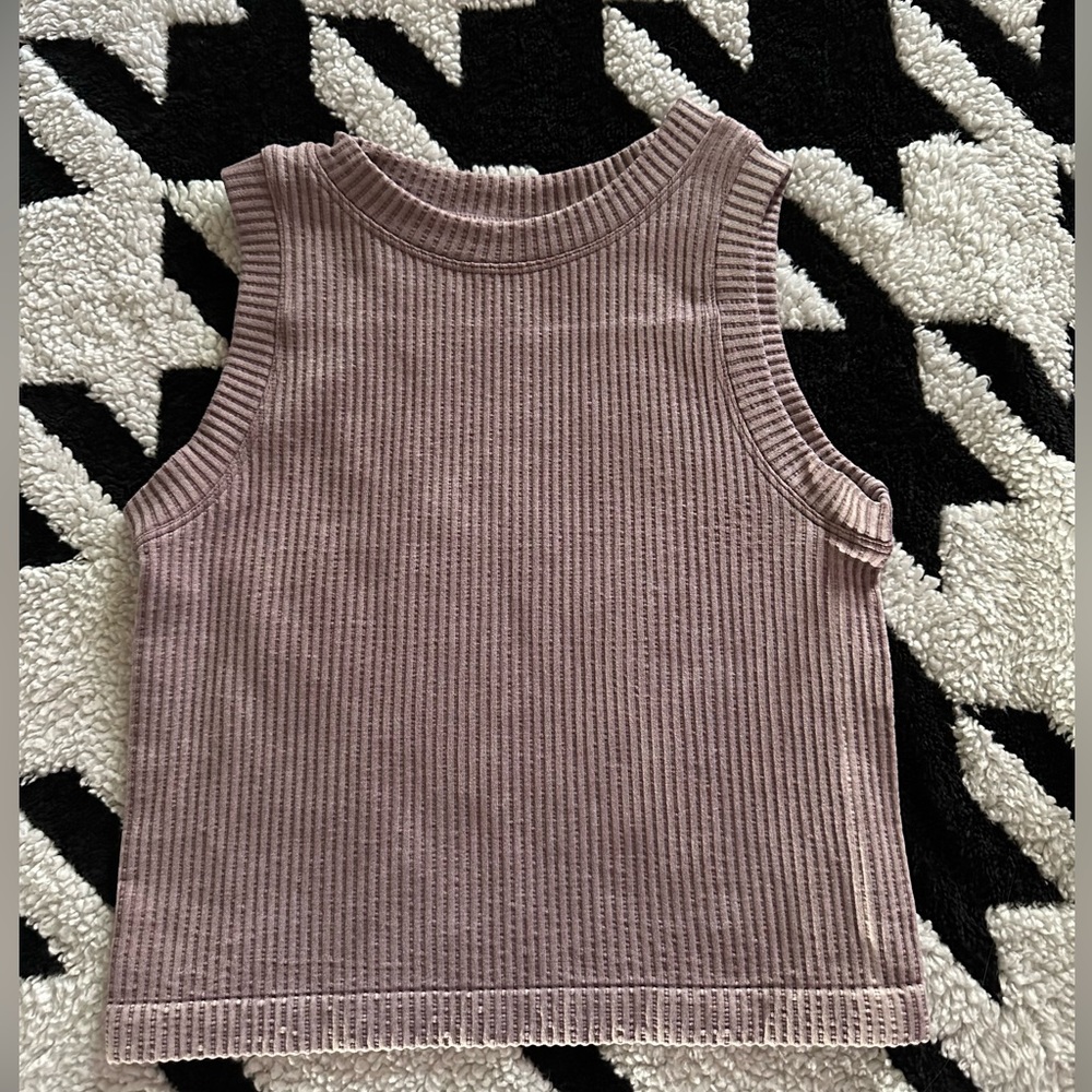 Pink ribbed tank top